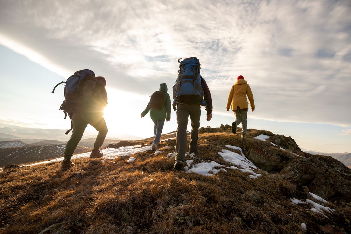 Tips Mendaki Bareng Anak, Simak Sebelum Naik Gunung